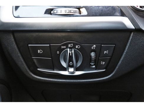 Used 2018 BMW X3 xDrive30i w/ Convenience Package image 22