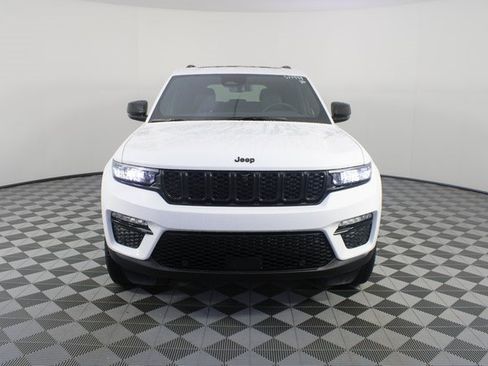 New 2025 Jeep Grand Cherokee Limited image 31