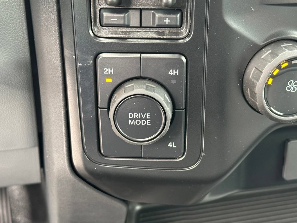 New 2026 Ford F550 4x4 Supercab Super Duty image 14