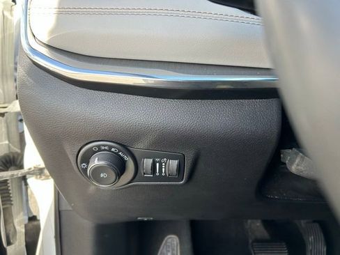 Used 2023 Jeep Compass Limited image 14