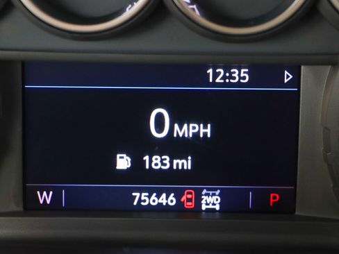 Used 2023 Chevrolet Silverado 2500 Custom w/ Custom Value Package image 17