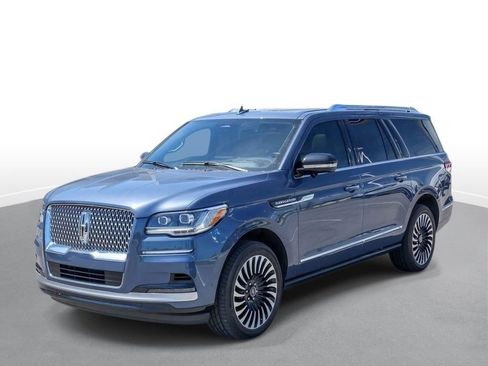 Used 2023 Lincoln Navigator L Reserve AWD/4WD image 4