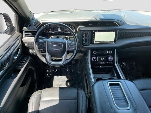 Used 2023 GMC Yukon XL Denali w/ Denali Reserve Package AWD/4WD image 24