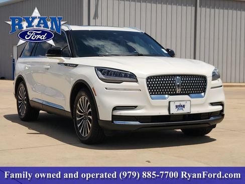 Used 2022 Lincoln Aviator Reserve w/ Equipment Group 201A RWD image 2