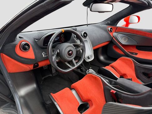 Used 2020 McLaren 600LT Spider image 23