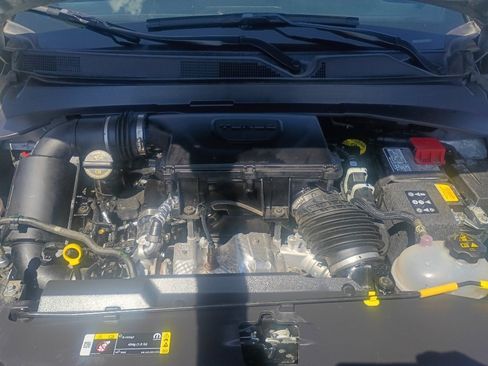 Used 2025 Jeep Compass Trailhawk AWD/4WD image 16