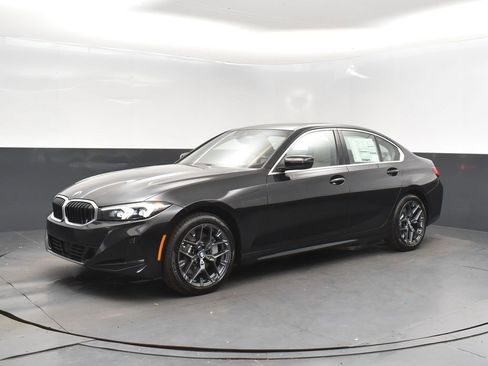 New 2026 BMW 330i Sedan w/ Convenience Package image 3