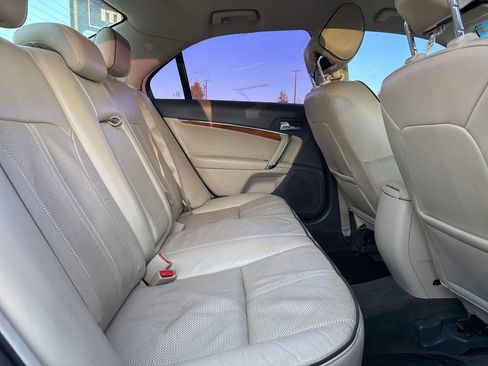 Used 2012 Lincoln MKZ image 19