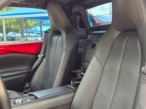Used 2019 MAZDA MX-5 Miata RF Grand Touring RWD image 11