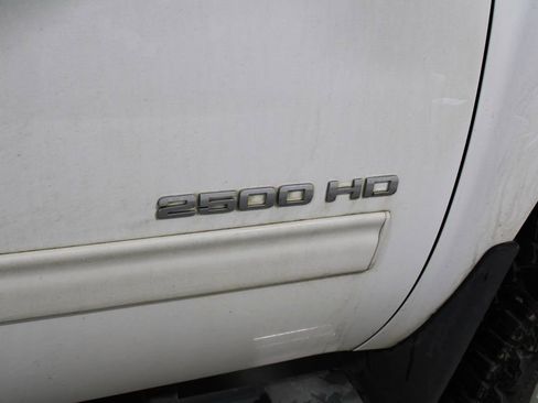 Used 2012 Chevrolet Silverado 2500 LT w/ Interior Plus Package image 12