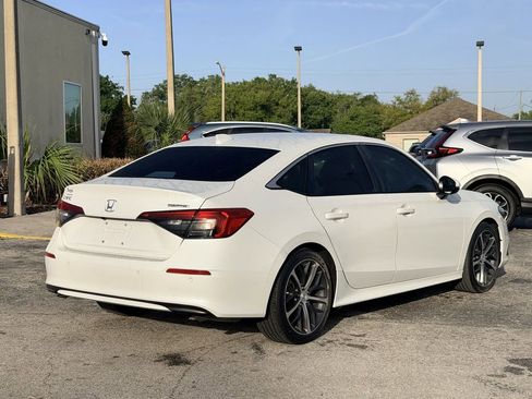 Used 2023 Honda Civic Touring image 4