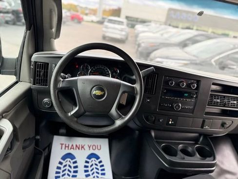 Used 2016 Chevrolet Express 2500 image 5