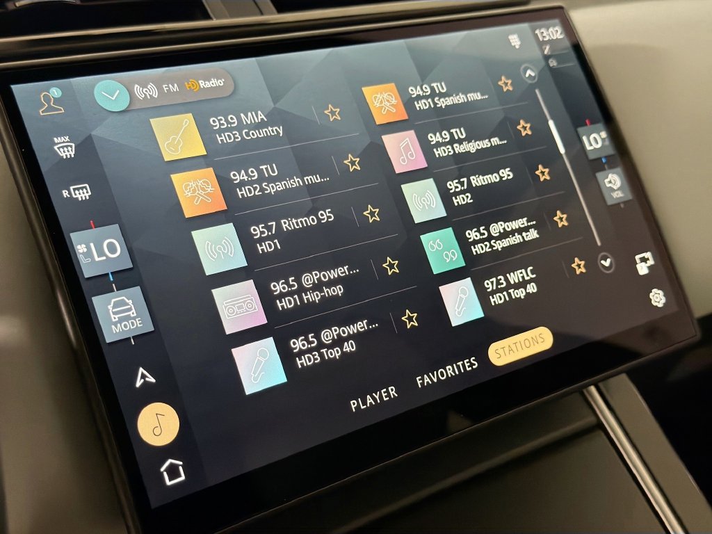 New 2026 Land Rover Range Rover Velar S AWD/4WD image 15