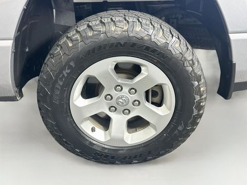 Used 2019 RAM 1500 Tradesman AWD/4WD image 11