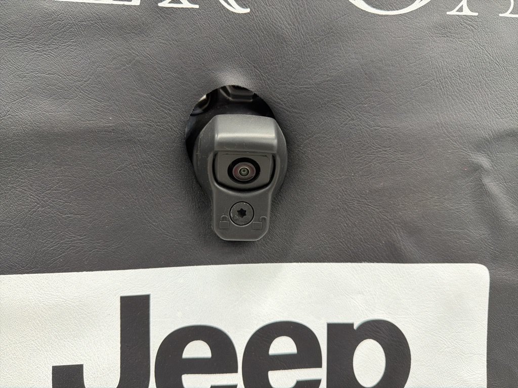 New 2026 Jeep Wrangler Unlimited Sahara AWD/4WD image 7