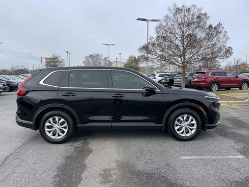 Used 2023 Honda CR-V LX image 2
