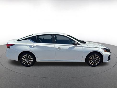 Used 2026 Nissan Altima 2.5 SV FWD image 15