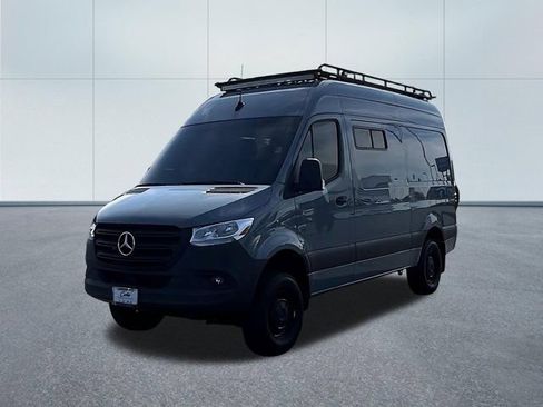 Used 2022 Mercedes-Benz Sprinter 2500 image 3