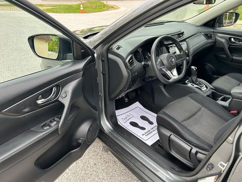 Used 2017 Nissan Rogue S AWD/4WD image 10