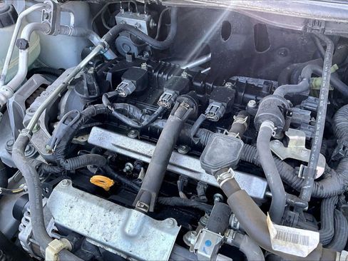 Used 2024 Nissan Versa S FWD image 33