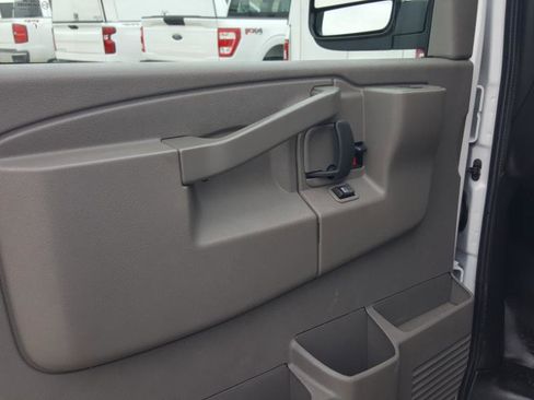 Used 2020 Chevrolet Express 2500 w/ Enhanced Convenience Package image 20