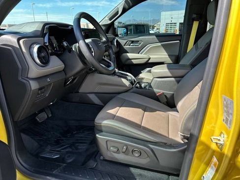 Used 2023 Chevrolet Colorado ZR2 w/ ZR2 Convenience Package III AWD/4WD image 24