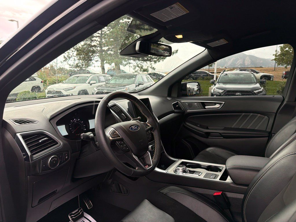 Used 2023 Ford Edge ST AWD/4WD image 26