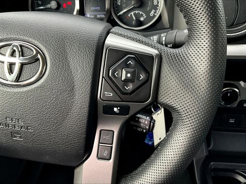 Used 2022 Toyota Tacoma SR5 image 24