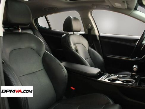 Used 2018 Kia Stinger Premium RWD image 25