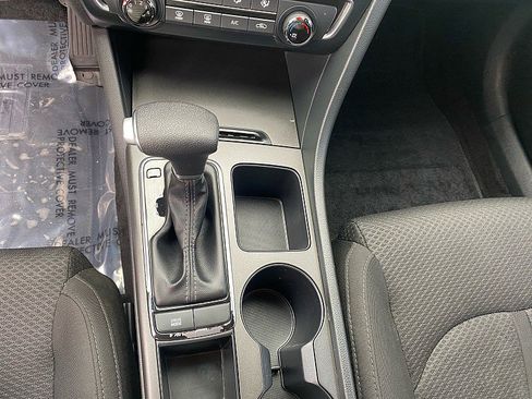 Used 2018 Kia Optima LX w/ 17" Alloy Wheels Package image 23