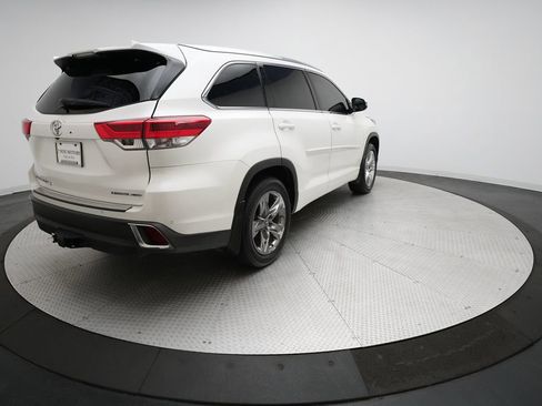 Used 2018 Toyota Highlander Limited Platinum image 36