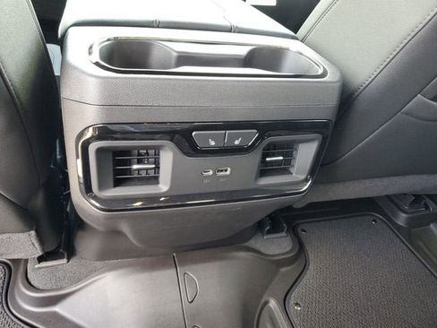 New 2026 GMC Sierra 1500 AT4 w/ AT4 Premium Package AWD/4WD image 17