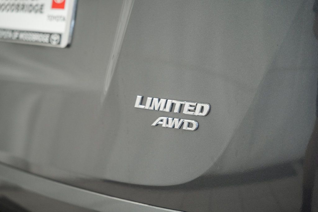 Used 2018 Toyota RAV4 Limited AWD/4WD image 7