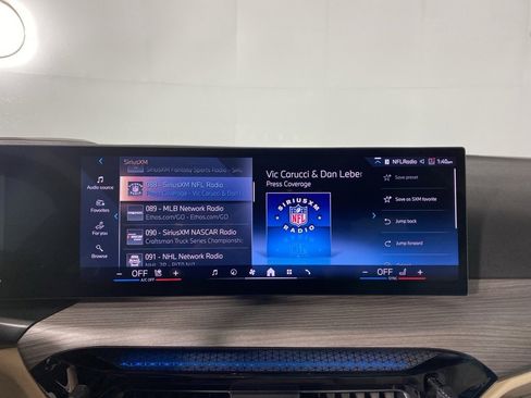 Used 2025 BMW 430i xDrive Coupe w/ Premium Package image 15