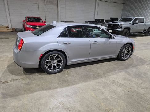 Used 2018 Chrysler 300 S w/ Safetytec Plus Group RWD image 13