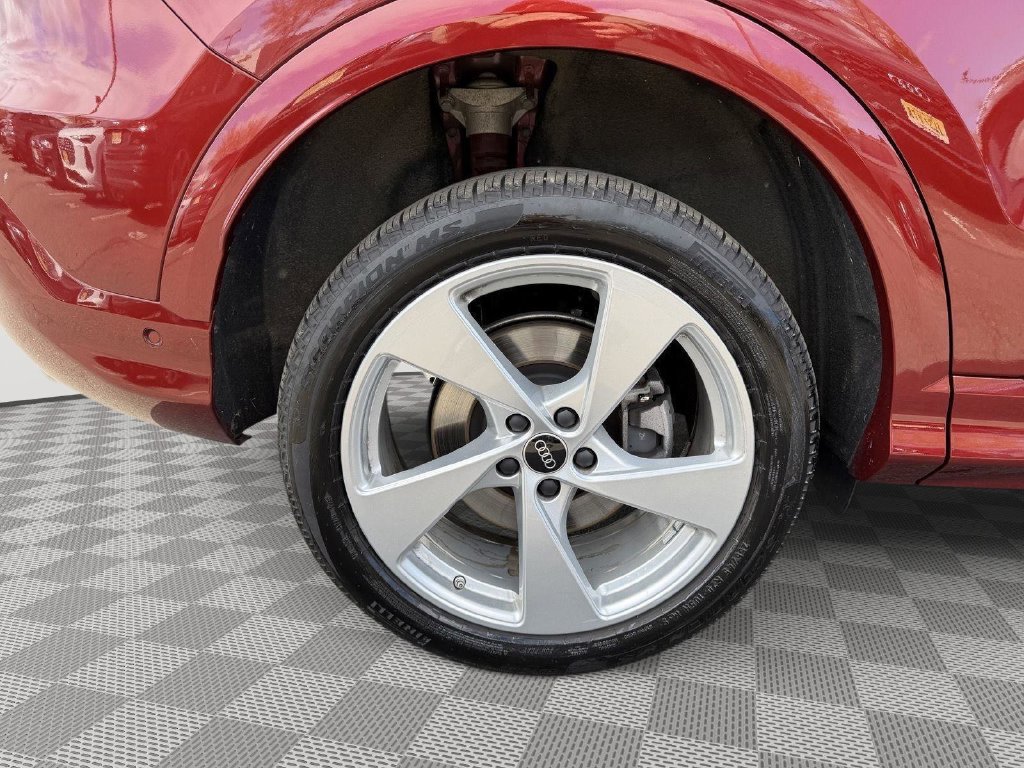 Certified 2025 Audi Q5 Premium w/ Premium Plus AWD/4WD image 13