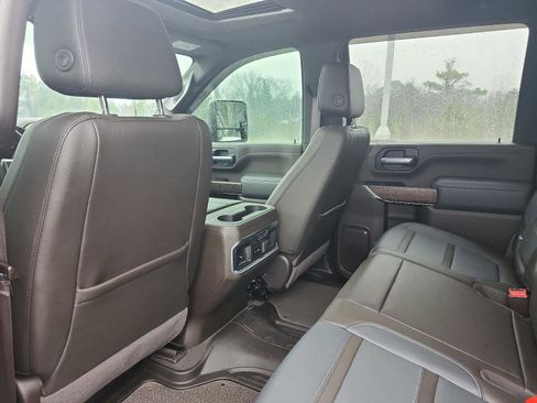 Certified 2022 GMC Sierra 2500 Denali w/ Denali Ultimate Package image 16