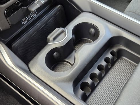 New 2026 RAM 1500 Express AWD/4WD image 17