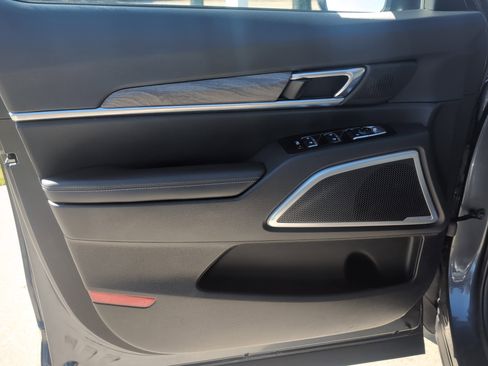 Used 2022 Kia Telluride EX w/ EX Premium Package image 14