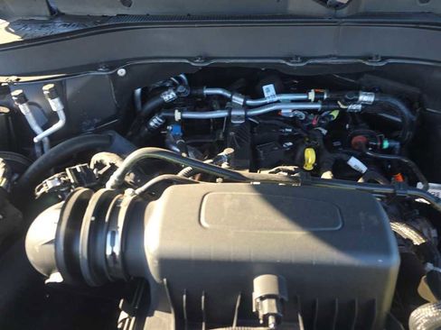 Used 2023 Ford Explorer XLT w/ Equipment Group 202A AWD/4WD image 11