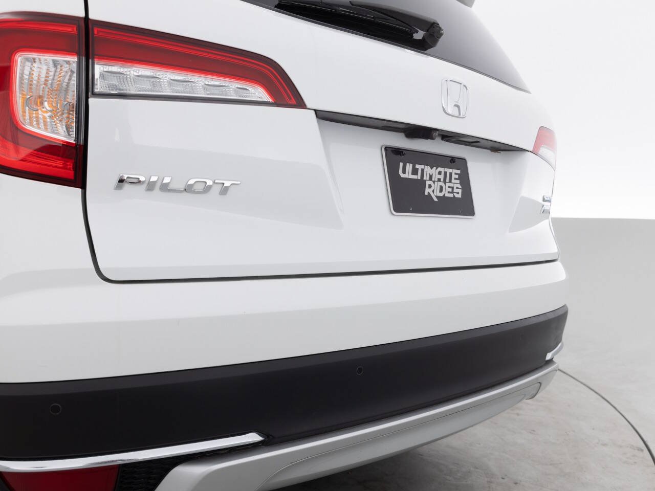 Used 2021 Honda Pilot Touring image 16