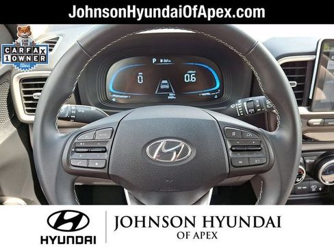 Certified 2026 Hyundai Venue SEL FWD image 18