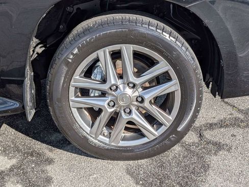 Used 2013 Lexus LX 570 570 w/ Luxury Pkg image 12