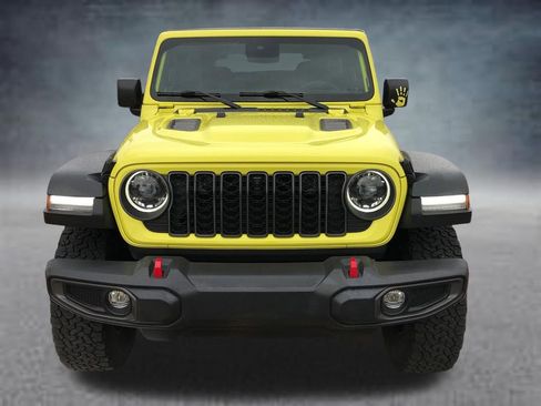 Certified 2024 Jeep Wrangler Rubicon w/ Technology Group AWD/4WD image 17