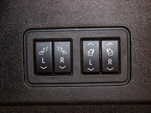 Used 2020 Cadillac XT6 Premium Luxury image 16