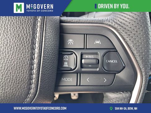 Used 2025 Toyota Tacoma TRD Sport AWD/4WD image 23