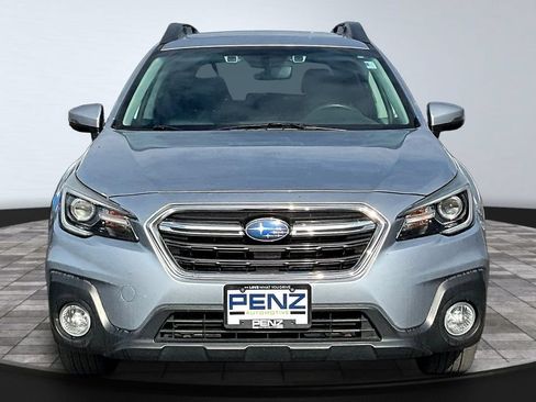Used 2018 Subaru Outback 2.5i Limited AWD/4WD image 2
