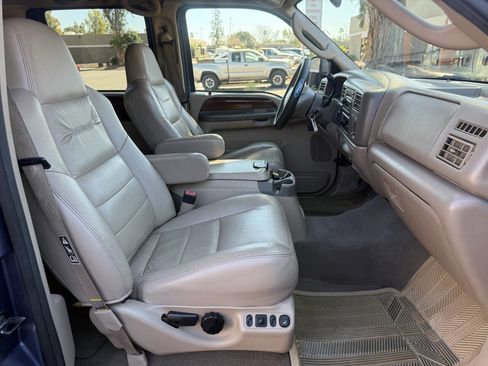 Used 2004 Ford F250 Lariat image 9