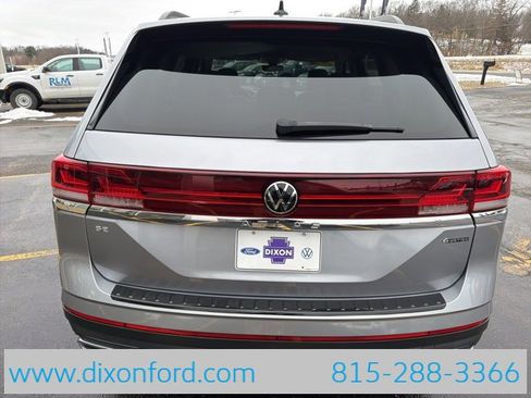 Used 2024 Volkswagen Atlas SE image 6