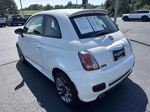 Used 2017 FIAT 500 Pop w/ Sport Appearance Package FWD image 4